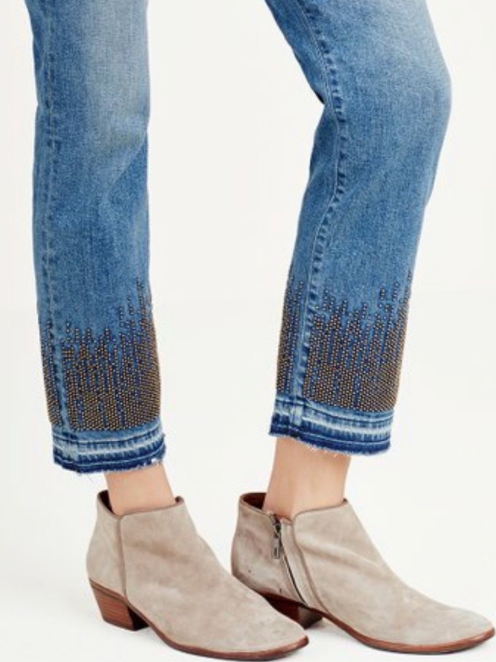 True Religion Cora Straight Crop Jean Women’s 25 Eclectic Edgy Studded Hem - Picture 2 of 12